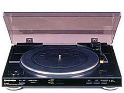 Pioneer PL-990 turntable